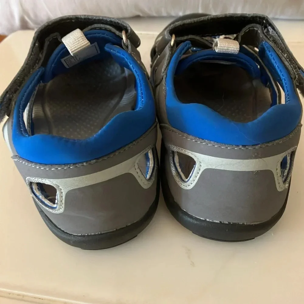 KAMIK Child’s Size 12 Charcoal & Gray Sandals Hook & Loop w/velcro strap..EUC